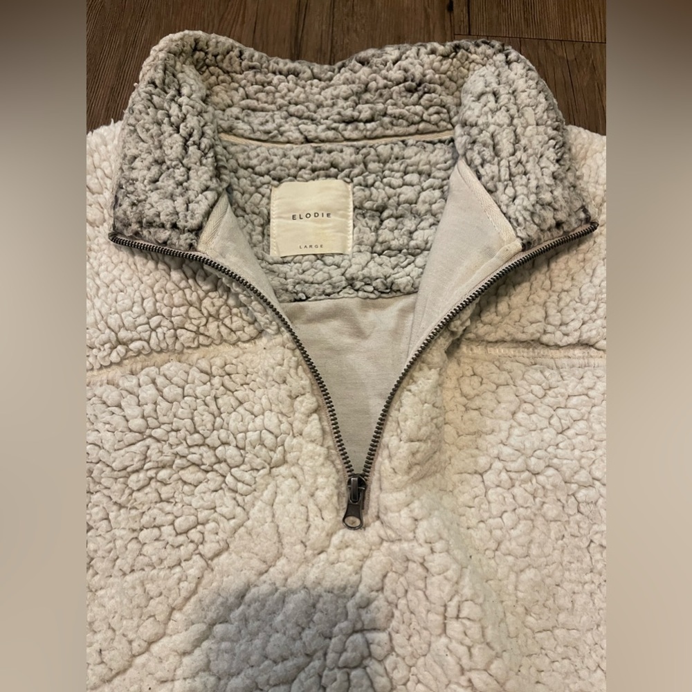 Warm off white tannish Pull-Over